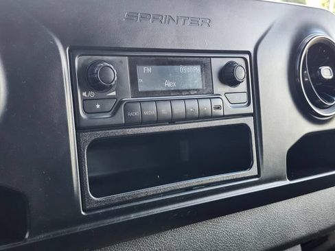 Used 2019 Mercedes-Benz Sprinter 144 image 15