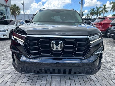 Used 2023 Honda Pilot Elite image 2