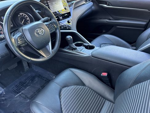 Used 2024 Toyota Camry SE image 4