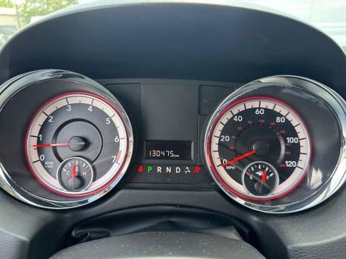 Used 2014 Dodge Grand Caravan SXT FWD image 10