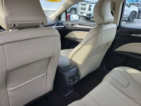 Used 2018 Ford Fusion Titanium image 27