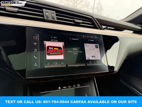 Used 2024 Audi Q8 e-tron Premium Plus image 29