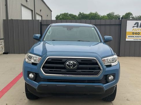Used 2019 Toyota Tacoma SR5 image 2