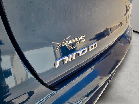 Used 2020 Kia Niro LX image 19