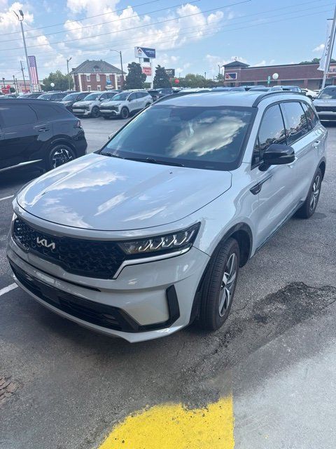 Used 2023 Kia Sorento EX FWD image 2