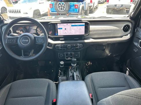 Used 2024 Jeep Wrangler Unlimited Sport AWD/4WD image 32