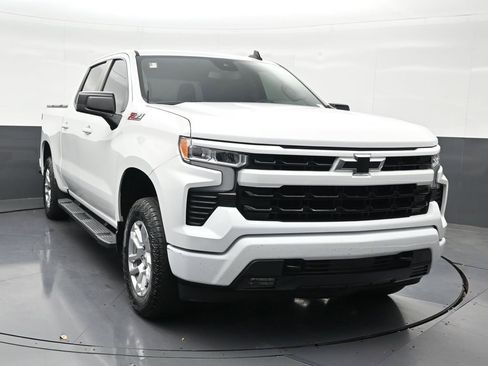 Used 2023 Chevrolet Silverado 1500 RST w/ Z71 Off-Road Package image 8