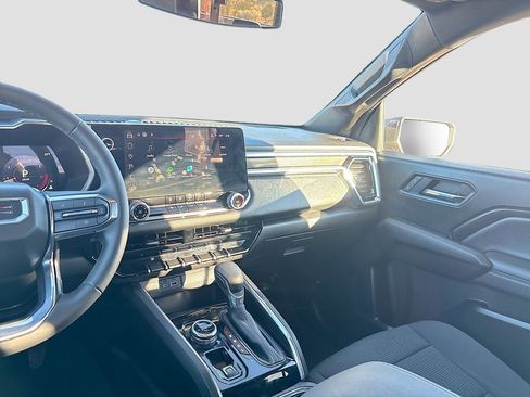 Used 2025 GMC Canyon Elevation image 22