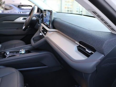 New 2026 Ford Explorer Active w/ Active Comfort Package AWD/4WD image 9