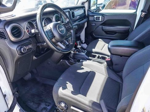 Certified 2022 Jeep Gladiator Sport image 16