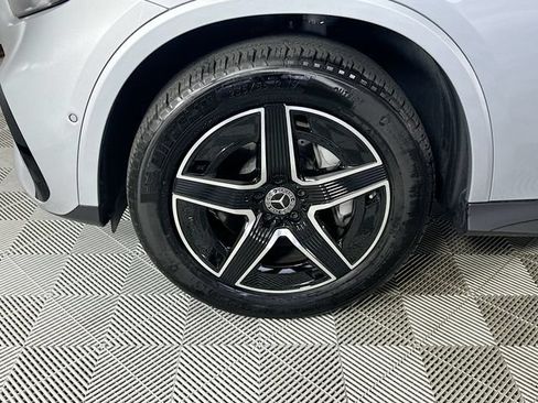 Used 2026 Mercedes-Benz GLC 300 image 28