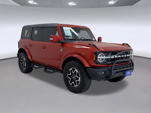 Used 2022 Ford Bronco Outer Banks AWD/4WD image 7