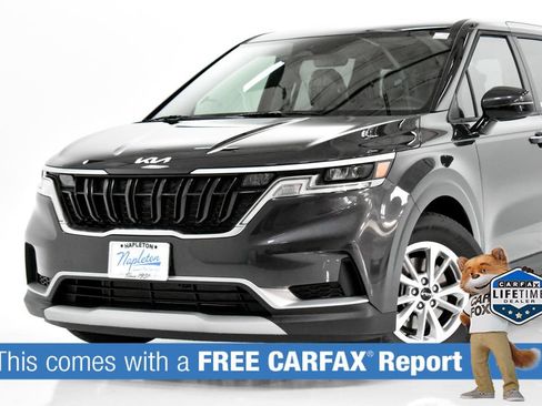 Certified 2024 Kia Carnival LX image 2