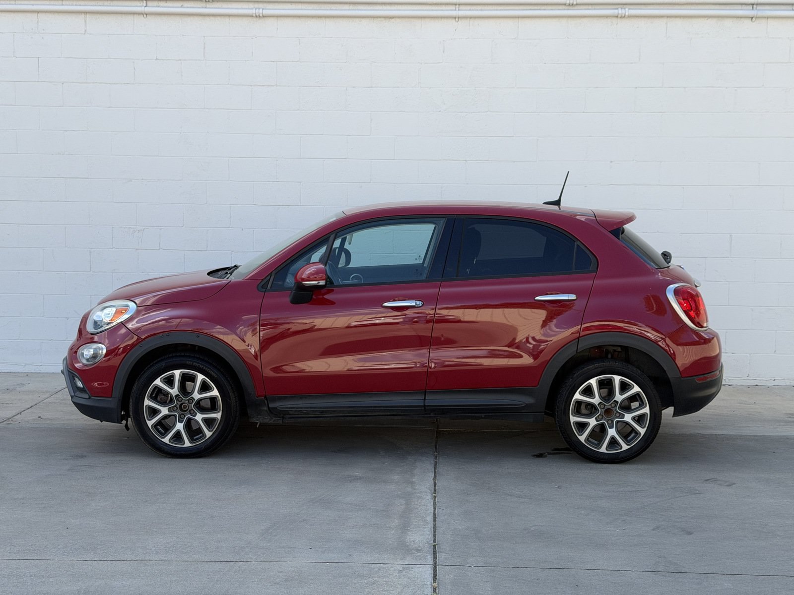 Used 2018 FIAT 500X Trekking w/ Cold Weather Package FWD image 8