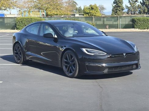 Used 2022 Tesla Model S image 8