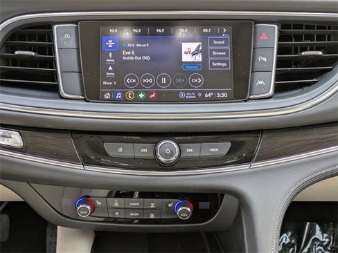 Used 2023 Buick Enclave Essence w/ Experience Buick Package image 21