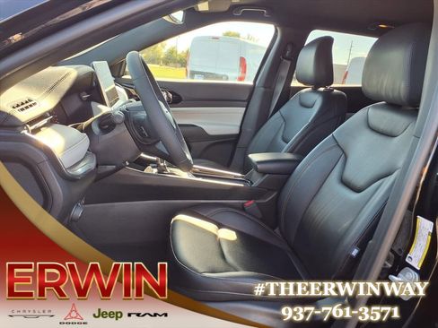 Certified 2024 Jeep Compass Limited image 6