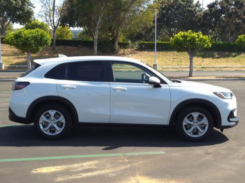 Used 2024 Honda HR-V LX image 4