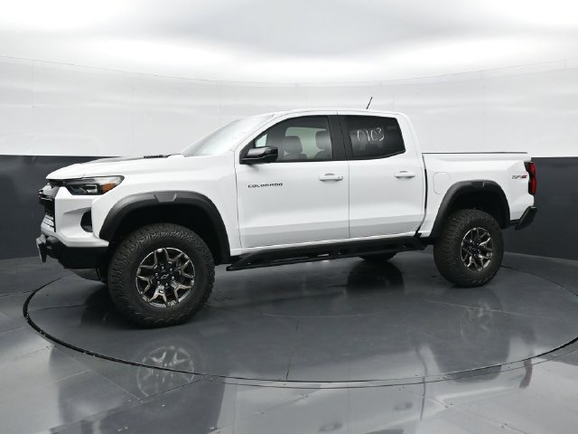 New 2026 Chevrolet Colorado ZR2 w/ Technology Package AWD/4WD image 8