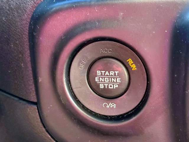 Used 2019 Jeep Wrangler Unlimited Sahara w/ Uconnect 4C Nav & Sound Group AWD/4WD image 25