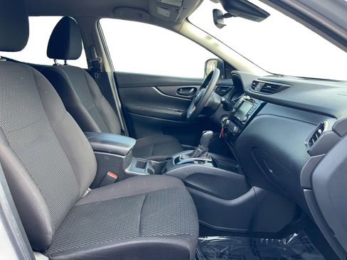 Used 2022 Nissan Rogue Sport S image 15