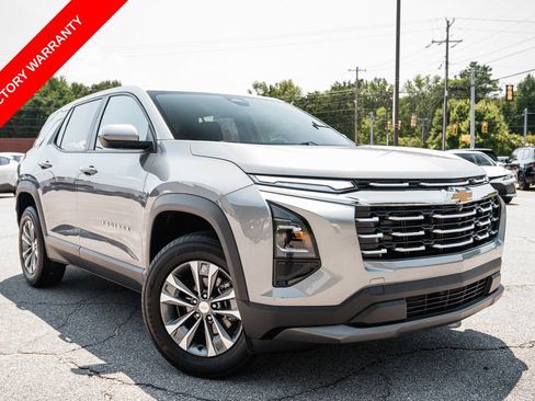 Used 2025 Chevrolet Equinox LT FWD image 1