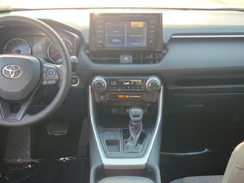 Used 2019 Toyota RAV4 XLE FWD image 30