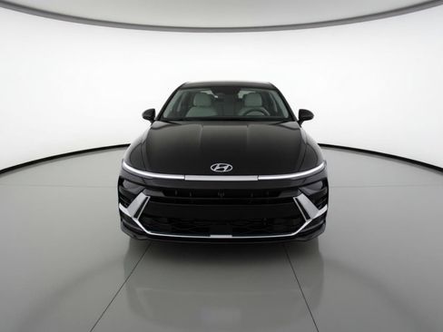 Used 2025 Hyundai Sonata SEL image 2