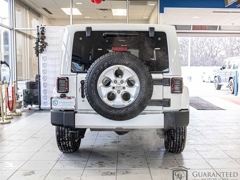 Used 2015 Jeep Wrangler Unlimited Sahara image 13