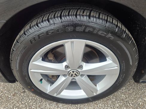 Used 2013 Volkswagen Passat 2.5 SE FWD image 37