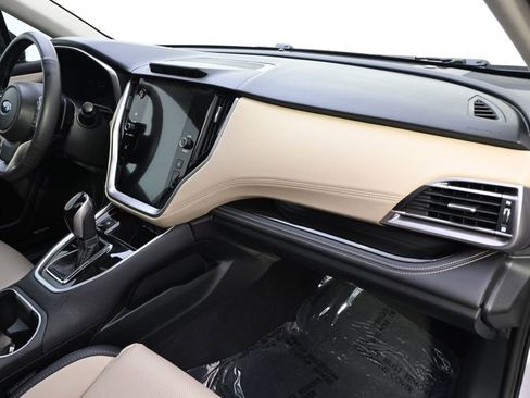 Used 2025 Subaru Outback Limited image 15