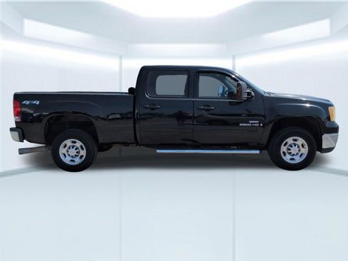 Used 2010 GMC Sierra 2500 SLT w/ Entertainment Package AWD/4WD image 7
