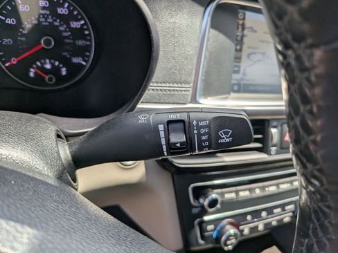 Used 2018 Kia Optima EX w/ Technology Package FWD image 34