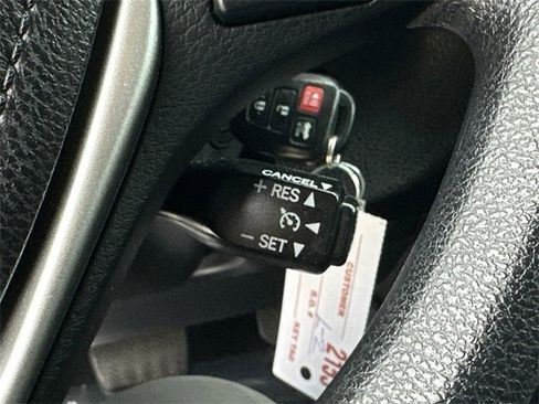 Used 2016 Toyota Corolla LE image 29