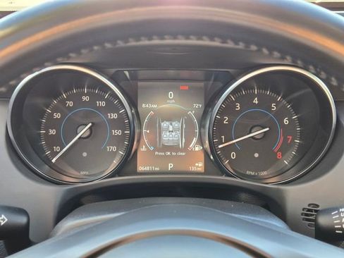 Used 2017 Jaguar XE Premium image 30