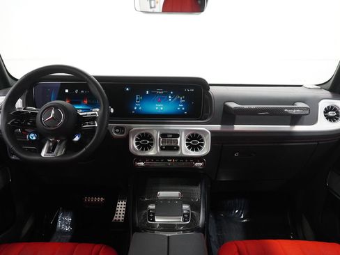 Used 2025 Mercedes-Benz G 63 AMG AMG G 63 image 18