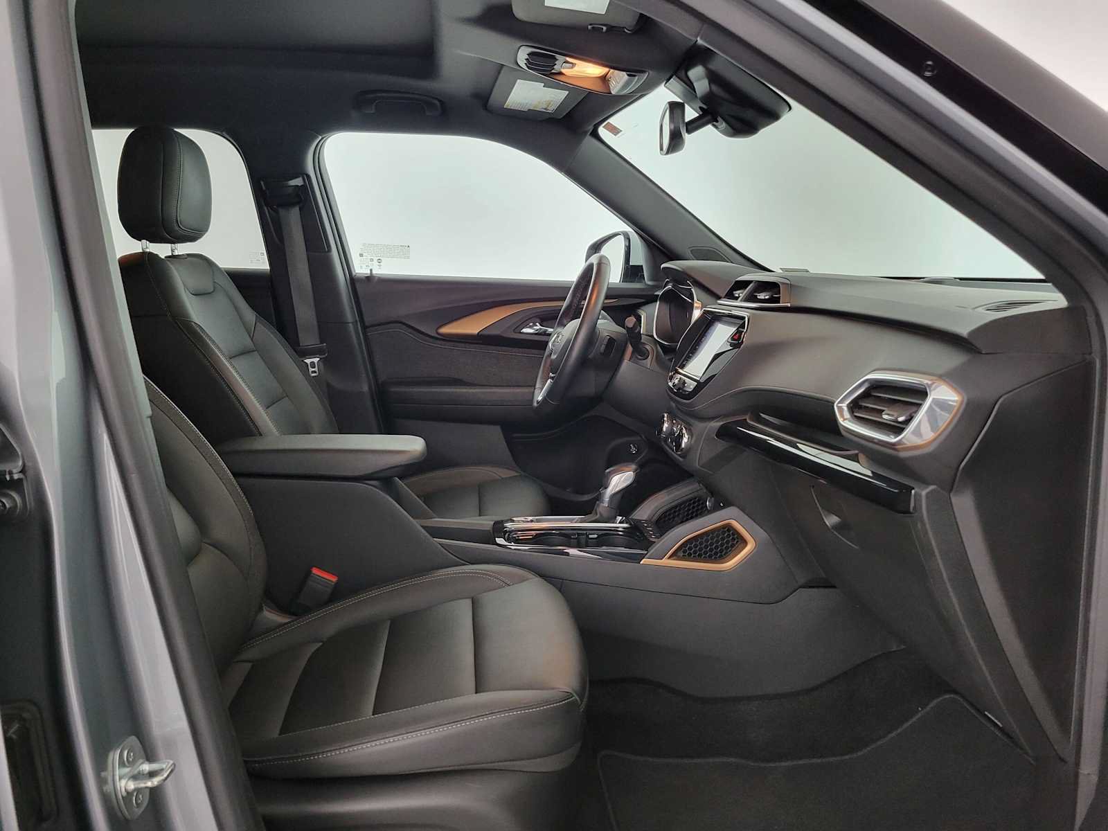 Used 2023 Chevrolet TrailBlazer ACTIV w/ Sun and Liftgate Package FWD image 10