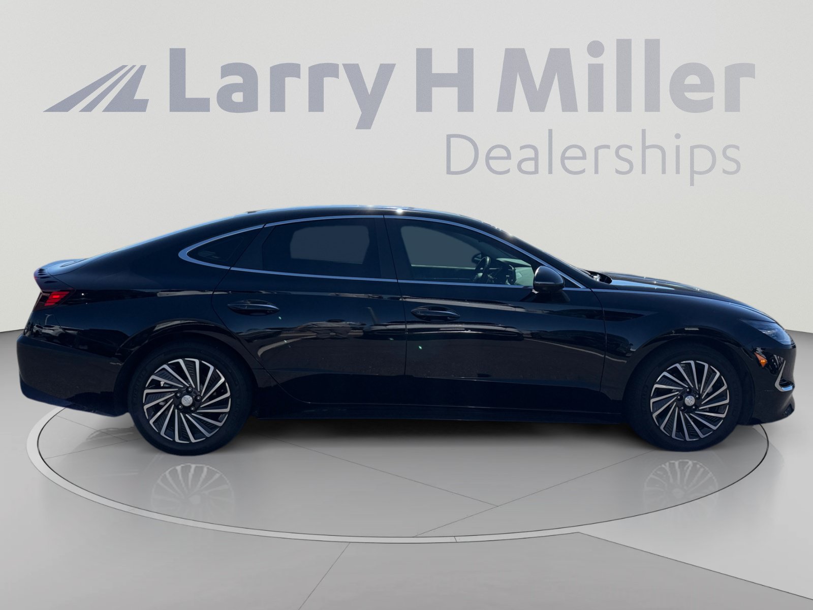 Used 2023 Hyundai Sonata Limited FWD image 6