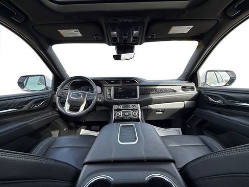 Used 2023 GMC Yukon Denali w/ Denali Reserve Package image 21