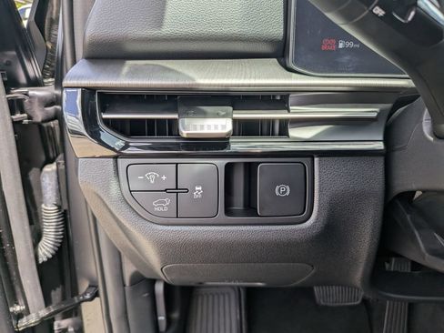Certified 2026 Kia Sportage X-Line w/ X-Line Technology Package AWD/4WD image 30