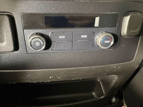 Used 2020 Chevrolet Suburban LT AWD/4WD image 41