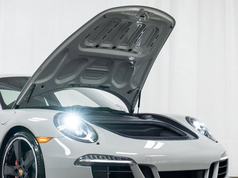 Certified 2016 Porsche 911 Carrera GTS RWD image 12