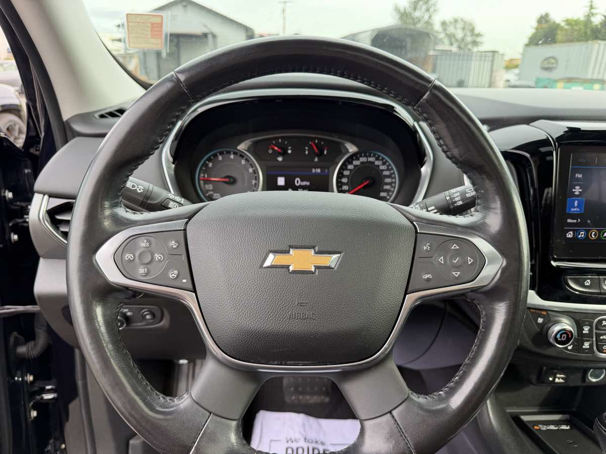 Used 2020 Chevrolet Traverse Premier w/ LPO, Midnight Edition AWD/4WD image 19