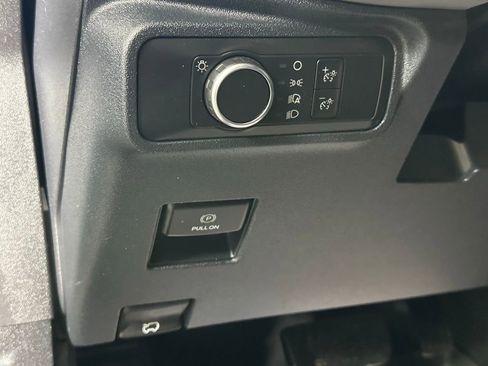 Used 2022 Ford Bronco Black Diamond image 18