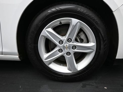 Used 2020 Chevrolet Malibu LS w/ LPO, Convenience Package 1 FWD image 10