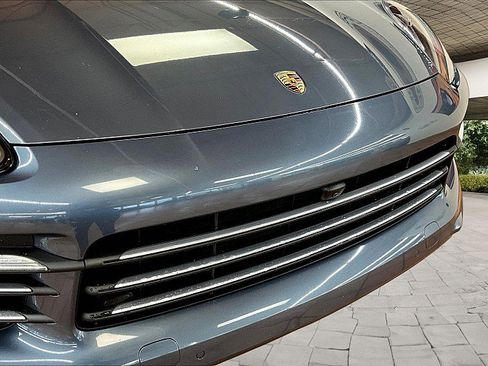 Used 2019 Porsche Cayenne image 27