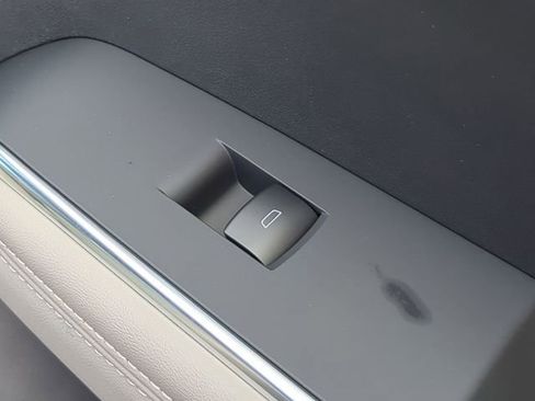 New 2025 GMC Acadia Elevation image 43