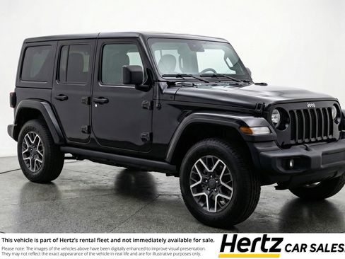 Used 2025 Jeep Wrangler Sahara image 1