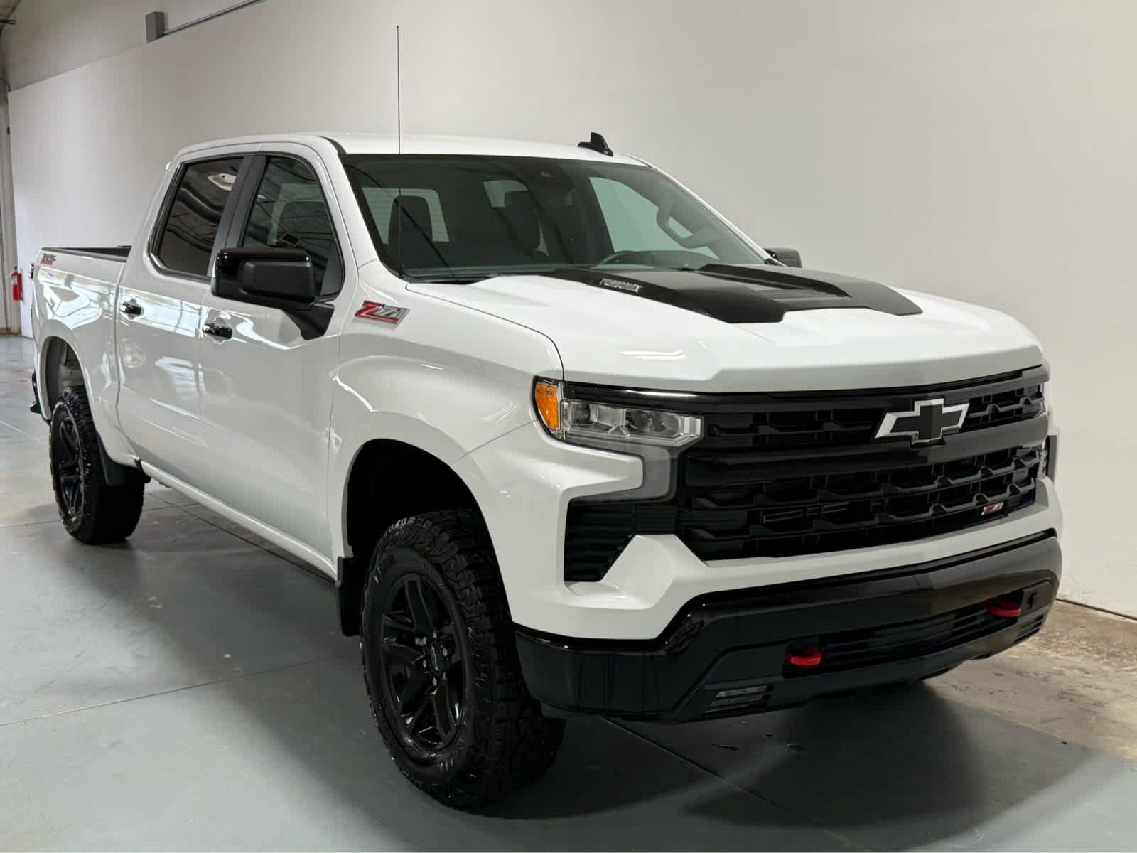 Used 2026 Chevrolet Silverado 1500 LT Trail Boss AWD/4WD image 5