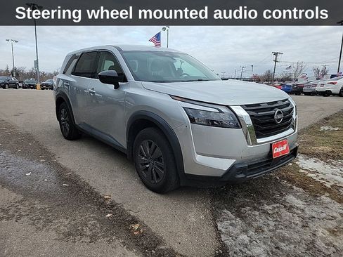 Used 2024 Nissan Pathfinder S image 5
